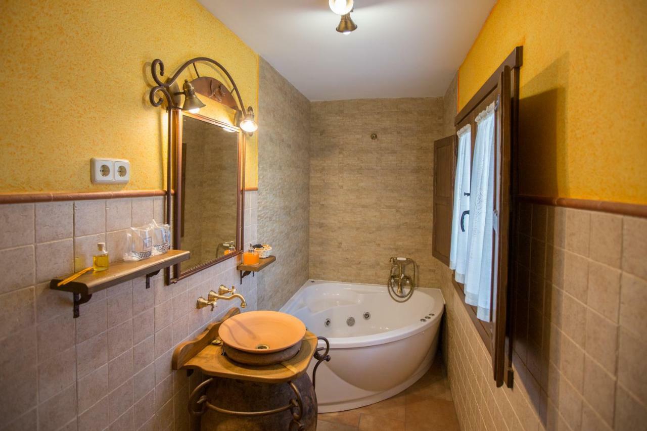 Apartamentos Rurales Senora Clara Arbancon Exterior photo